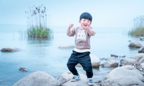 白地图鱼身上有黑斑-【黑地图身上出现白点】地图上白色代表啥 - 地图身上发白网